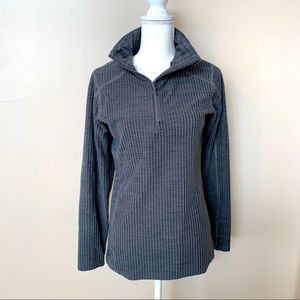 VGUC Women’s Columbia Zip Neck Top